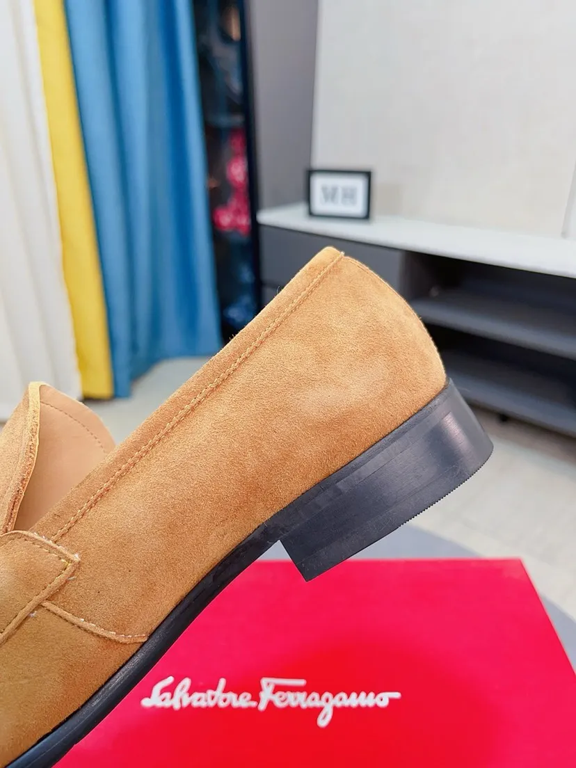Men's shoes 💰500🌸🌸Water dyed cowhide 🆘[Salvatore Ferragamo] Ferragamo's latest casual business leather shoes for men! Available at counters simultaneously! The fabric is made of specially imported original suede calfskin, and the interior is made of imported water-dyed cowhide. It is absolutely luxurious and leads the fashion trend. Matching code: 38-44 45 customized